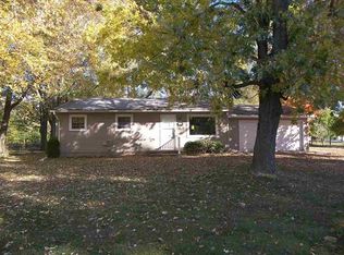 1610 N Fox Farm Rd, Warsaw, IN 46580