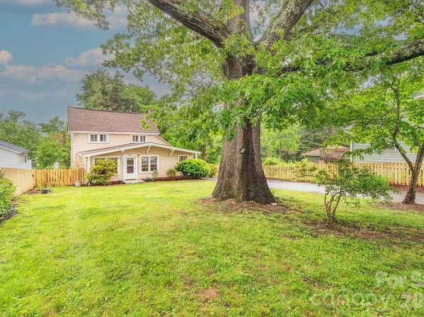 52 Gracelyn Rd, Asheville, NC 28804