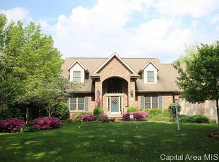 1525 S Willemore Ave, Springfield, IL 62704