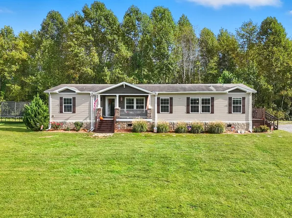 1914 Tate Springs Rd, Big Stone Gap, VA 24219