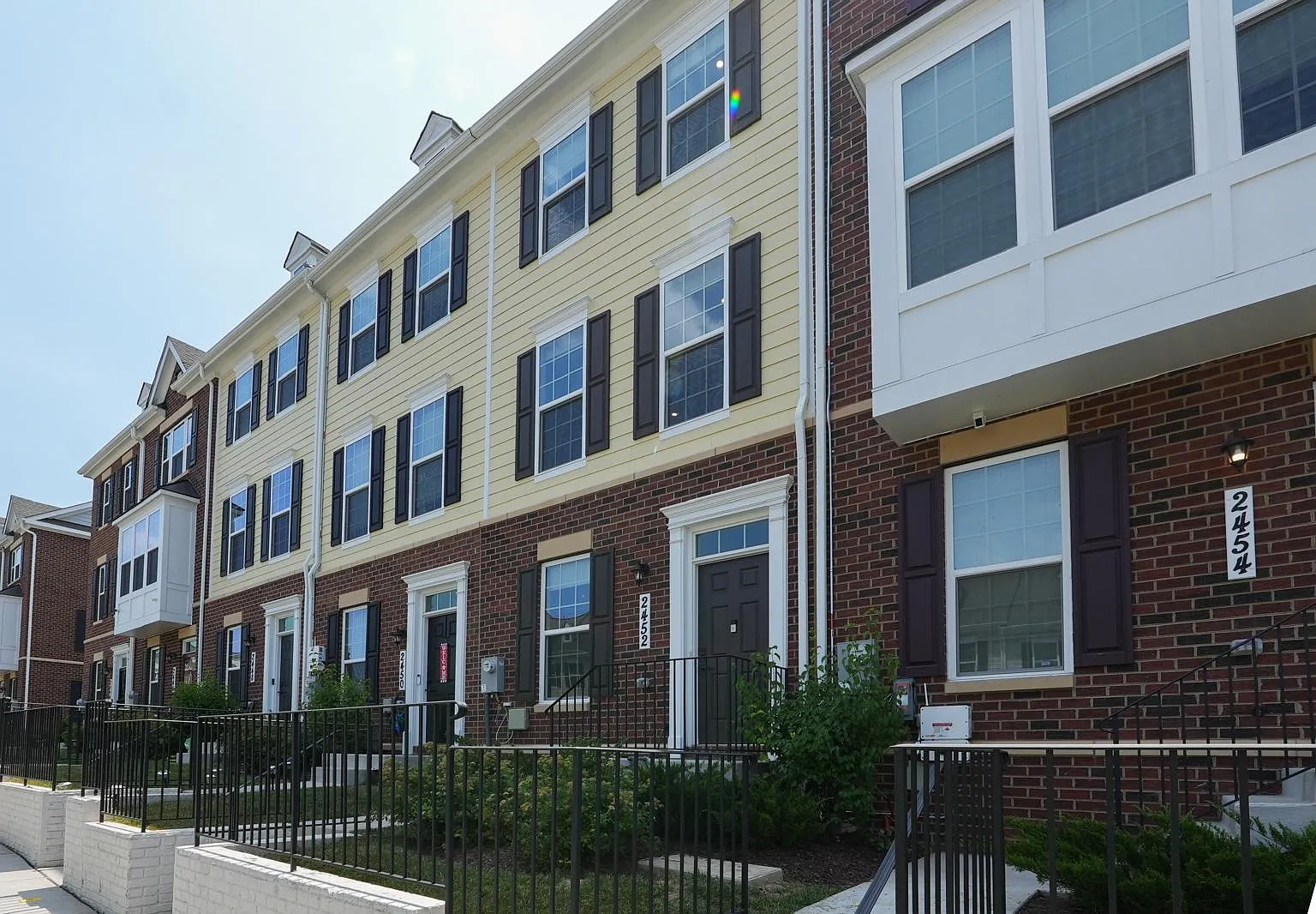 4 bed, 4.5 bath, 2078 sqft, $3,950 — Photo 1