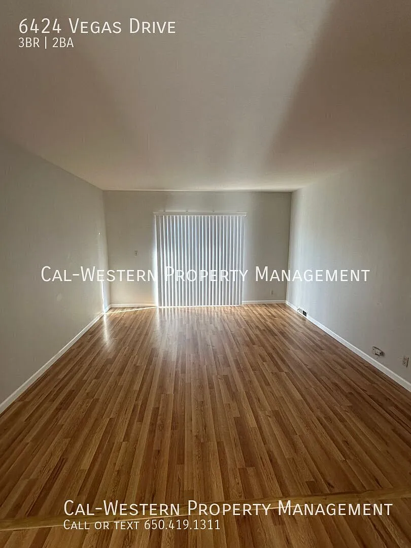 Almaden Home! Corner lot, great location! — Photo 3