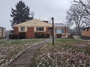 2439 Red Oak Dr, Pittsburgh, PA 15220