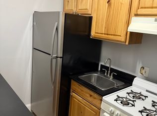 36 Burlington Ave APT 12, Lowell, MA 01851