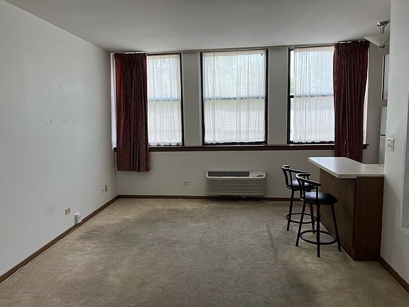 3rd image of 530 E Highland Ave APT B4