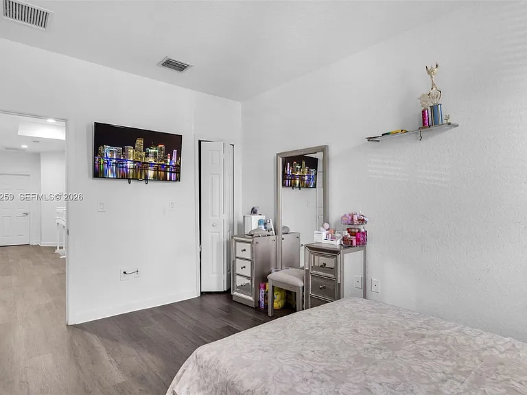 2583 SE 13th Ct — Photo 17