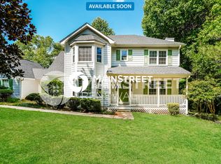 295 Greenfield Cir, Fayetteville, GA 30215