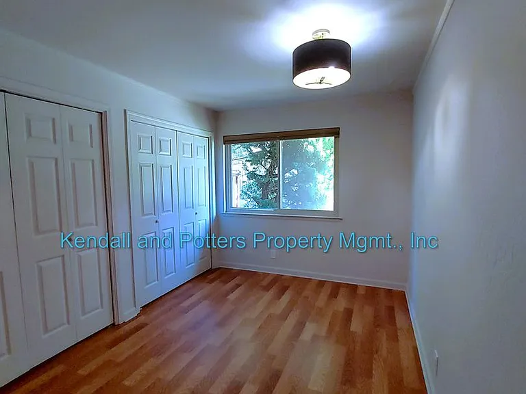 1121 Sutherland Ln #1 — Photo 11