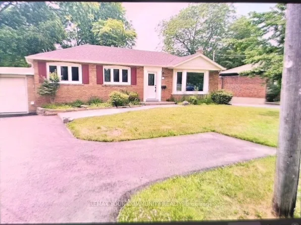 312 Cochrane St, Whitby, ON L1N 5J3