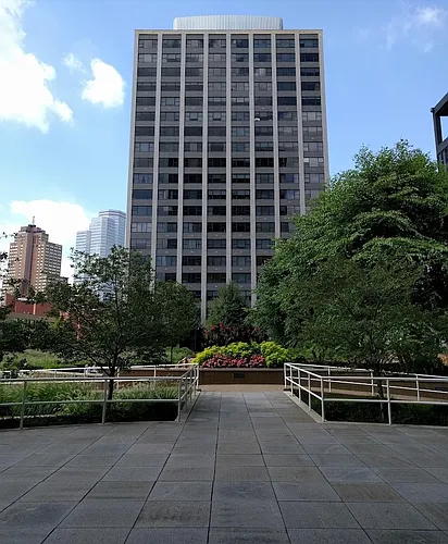 112 Washington Pl Photo 1