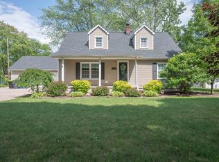 3902 Sharon Rd, Midland, MI 48642