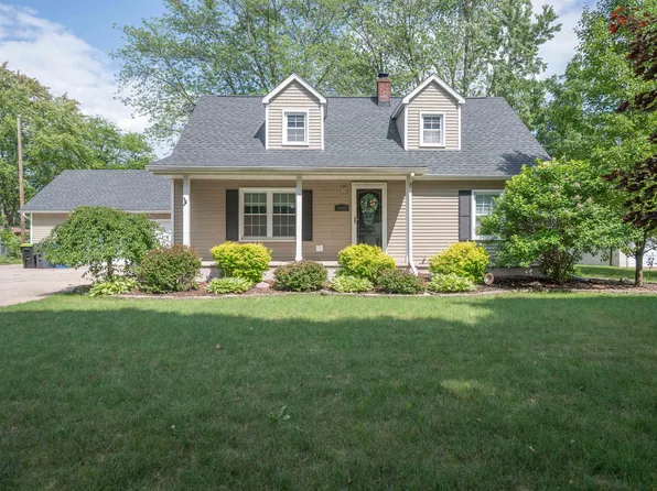 3902 Sharon Rd, Midland, MI 48642