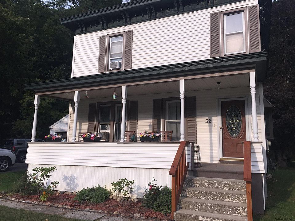 1st image of 38 Fort Johnson Ave