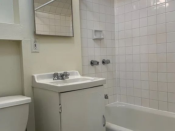 5th image of 530 W 50th St APT 4A