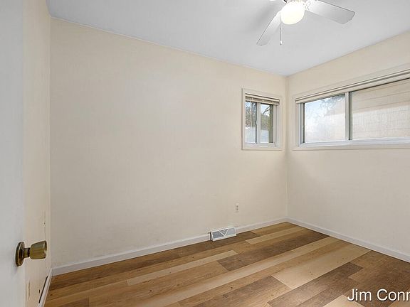 4th image of 3108 Stratford Dr SW
