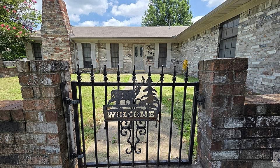 1st image of 502 Ratcliff Dr