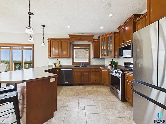 2nd image of 509 S Horizon Cir