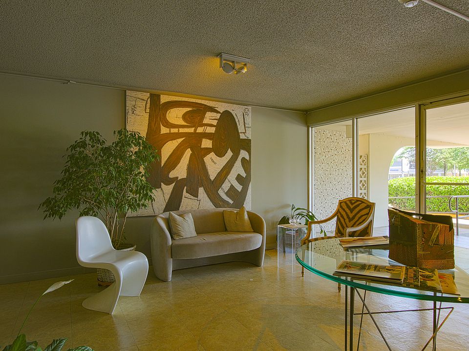 Downstairs Foyer