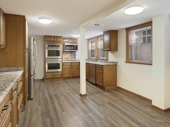 4th image of 940A Picheloup Pl