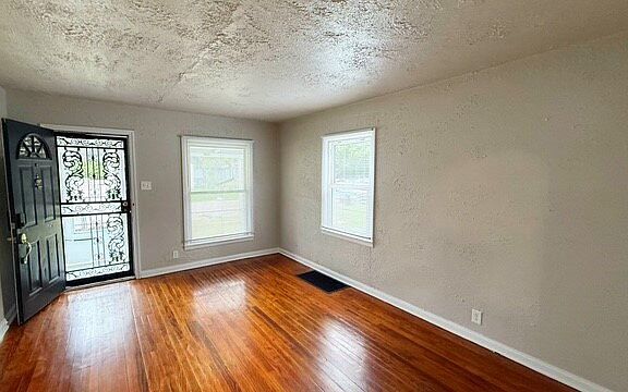 3rd image of 3736 Baltimore Ave