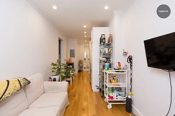 Rented by Nooklyn NYC LLC | media 15