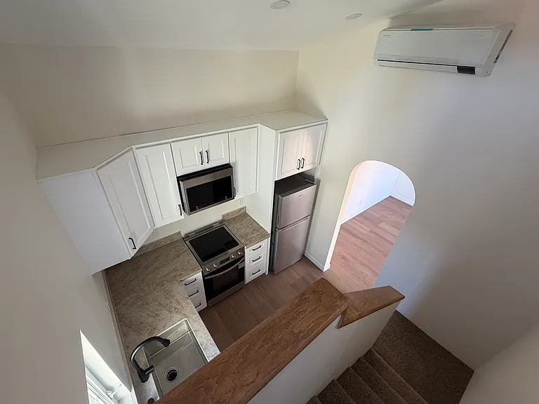3608 Wilshire Ter #B — Photo 10