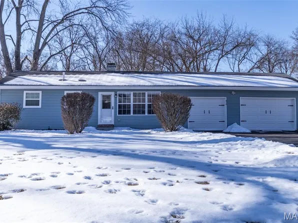 816 Crestland Dr, Ballwin, MO 63011