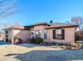 1402 Bryan Ave, Wolfforth, TX 79382