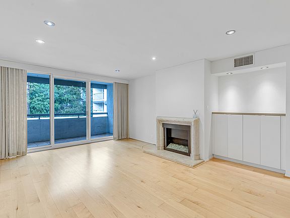 2nd image of 8535 W West Knoll Dr APT 213