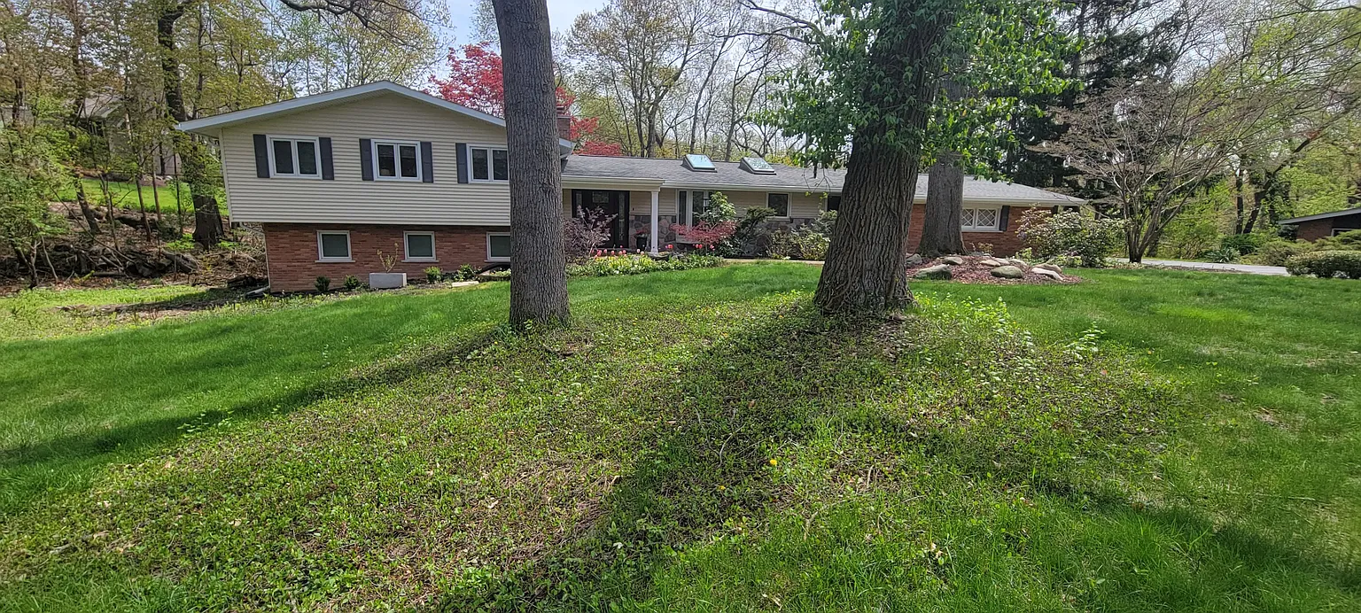 4979 Malibu Dr photo 1