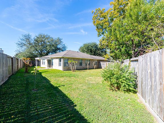 3rd image of 4902 Cloudhaven Ct