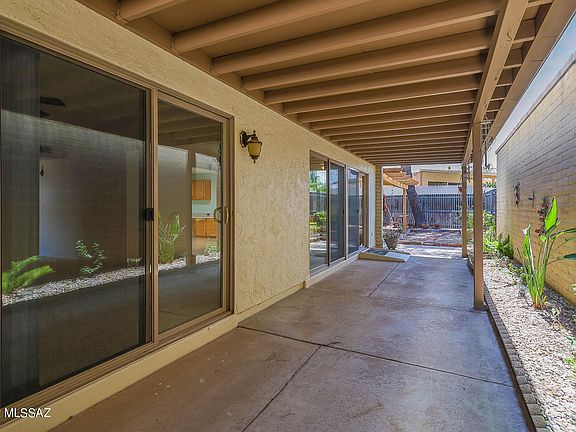 3rd image of 1760 S Desert Vista Dr