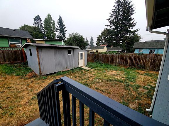 5th image of 916 15th St