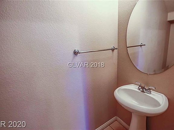 5th image of 545 Warminster Ave