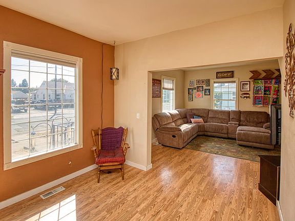 5th image of 1529 Olive St