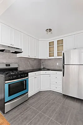 Rented by Compass | media 18