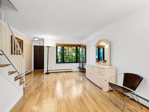 5th image of 41 Hillbrook Ct #150