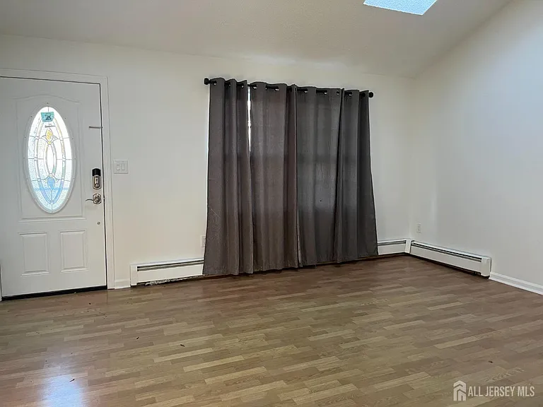66 Netherwood Cir — Photo 5