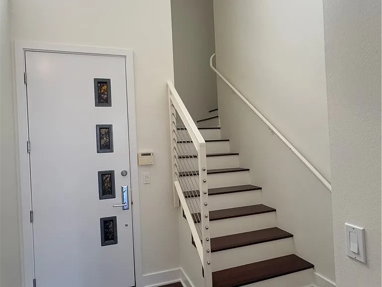 600 S Ridgeley Dr — Photo 24