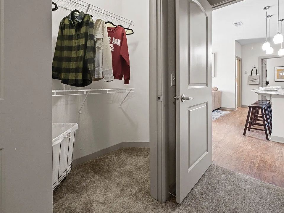 1st image of 1501 Northpoint Ln #3304