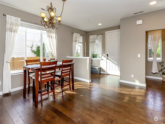 5th image of 11211 Ashton Avenue E
