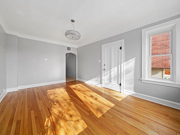 4th image of 4420 W Cortez St #3