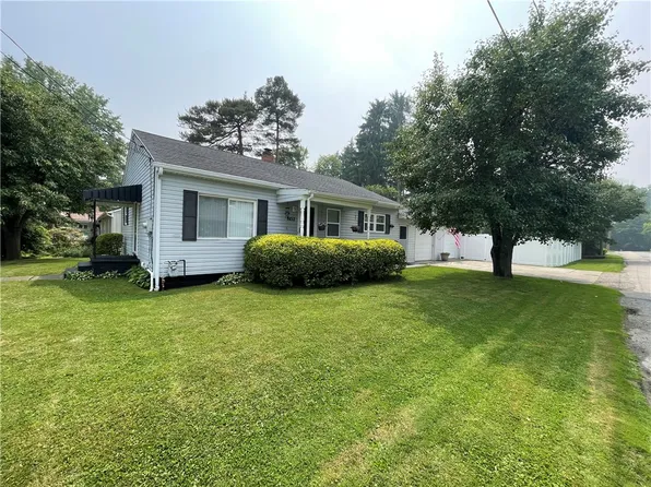 1452 Klondyke Ave, Indiana, PA 15701
