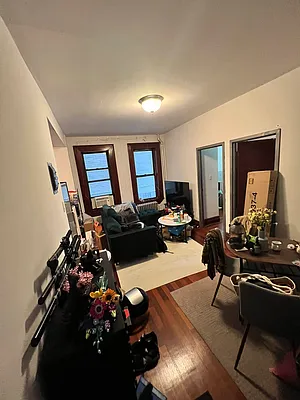 Rented by Manhattan Dwelling Corporation | media 15