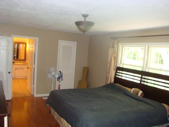 5th image of 2135 E Shady Glen Dr