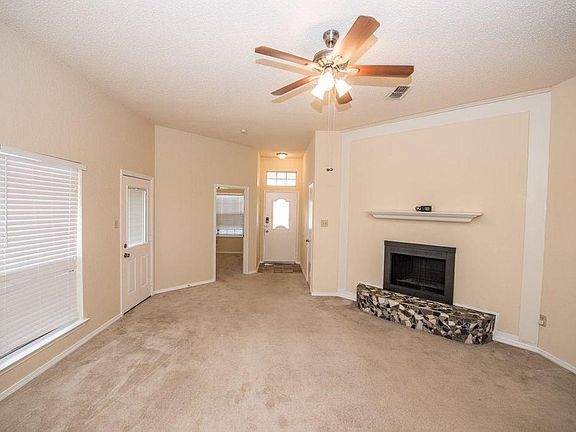 3rd image of 2093 Bronco Ln