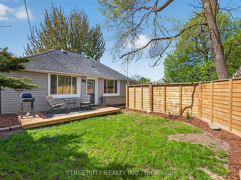 1055 Commissioners Rd E — Photo 1