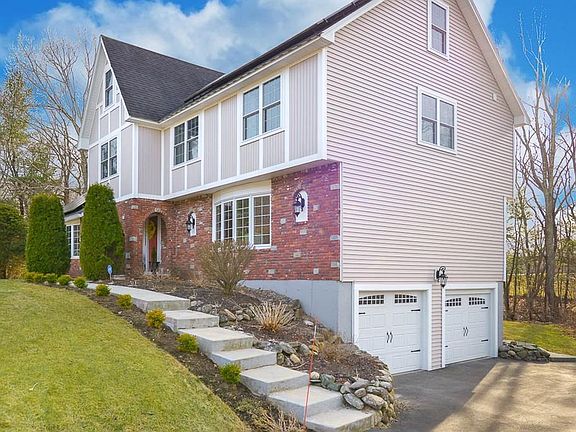 2nd image of 81 Nina Dr