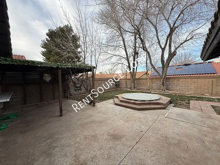 519 W Avenue J15 — Photo 20