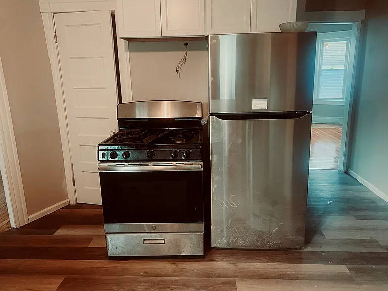 62 Pomona St #1 — Photo 14